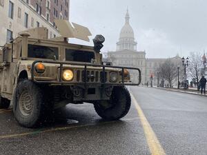 منع الدخول والخروج من واشنطن بسبب تهديد أمني