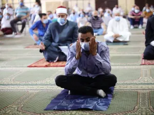 استئناف صلاة الجمعة بمساجد مصر بعد توقف 5 أشهر