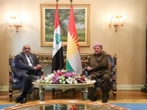 رئيس الوزراء العراقي المستقيل عادل عبد المهدي خلال لقائه زعيم الحزب الديموقراطي الكردستاني مسعود بارزاني 