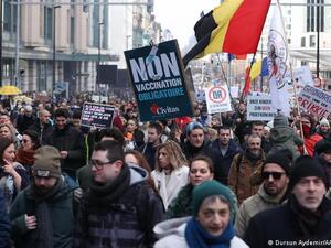 أوميكرون سيصيب نصف سكان أورونا خلال أسابيع