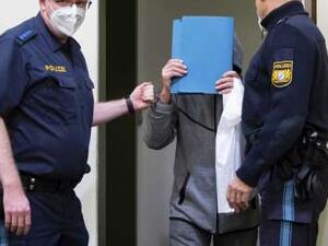 حكم بالسجن على ألماني أخصى ثمانية رجال على طاولة مطبخه