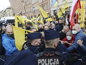 "احتجاجات كورونا" تغزو بولندا وسويسرا وتثير القلق في ألمانيا