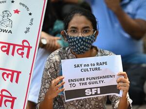 400 رجل يتناوبون على اغتصاب طفلة في الهند