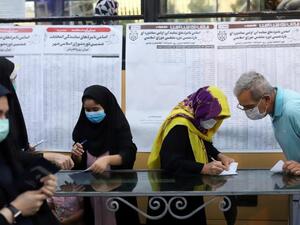 إغلاق الصناديق في انتخابات إيران وتمديد التصويت ببعض المراكز