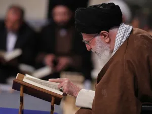 آية الله علي خامنئي