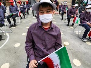 تلامذة يعودون للمدارس في إيران وسط مخاوف من كورونا