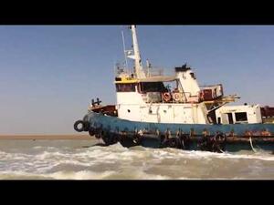 قراصنة يستولون على سفينة عراقية قبالة السواحل الإيرانية (فيديو)