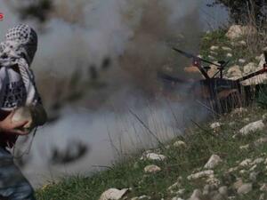 فلسطينيون يسقطون بالحجارة طائرة بدون طيار اسرائيلية