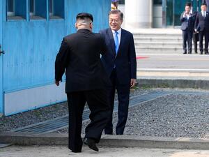 الكوريتان تتفقان على إعادة فتح قنوات الاتصال بينهما