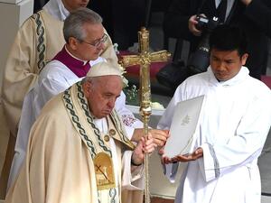 البابا فرنسيس: معاملة أوروبا للمهاجرين إجرامية