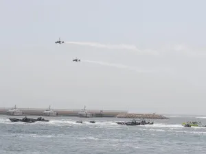 تبلغ مساحة القاعدة نحو 639 ألفا و800 متر مربع، وهي تضم ميناء بعمق 6 أمتار.