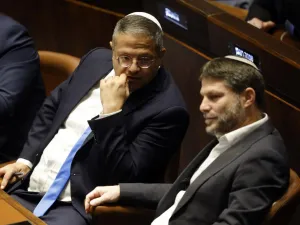 سموتريتش وبن غفير خلال حضورهما جلسة للكنيست