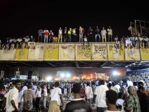  دعا تجمع المهنيين الي ما وصفه بالتصعيد الثوري ضد المجلس من أجل تسليم السلطة للمدنيين