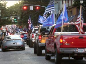 انصار ترامب في استعراض قوة في شوارع اوريغن