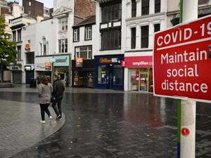إنكلترا تعيد فتح المستشفيات الميدانية مع عودة ظهور كورونا