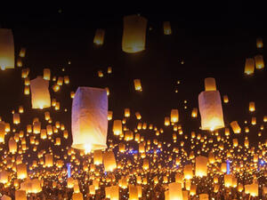 Bright lights and shining stars at this Insta-worthy concert