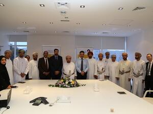 جاءت فعالية التوقيع بحضور رانجاراجان ناراسيمهان، مدير عام الخدمات المصرفية التجارية، وعبد الغفور بن يوسف البلوشي، رئيس قسم الخدمات المصرفية للمؤسسات الصغيرة والمتوسطة والمعاملات التجارية من جانب بنك نزوى. أما من جانب مجموعة البادي للاستثمار القابضة، فقد حضر التوقيع كل من الفاضل محمد خميس البادي، مدير عضو مجلس الإدارة، والمهندسة نهاد شريف، المدير العام.