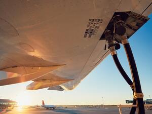 Annual growth remains restrained at 3.2% compared to 5.8% in June 2018.