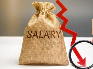 UAE: When Can an Employer Legally Cut Your Pay?
