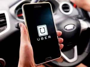 سيتم إيقاف خدمة “UberX”، والتي تم إطلاقها بشكل تجريبي على مدار العامين الماضيين، وفقا لقرار هيئة الطرق والمواصلات
