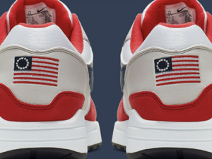 Limited Air Max 1 Quick Strike Fourth of July shoe  (Twitter)