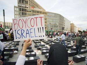 German Resolution Against BDS Angers Palestinians  (Twitter)