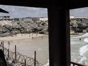 US commander visits Mogadishu, affirms support on the war against Shabaab (Twitter)