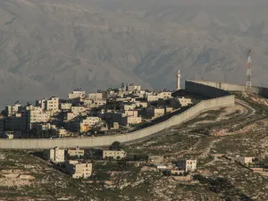 Separation Wall between the occupied palestinian territory’s and Israel  (Shutterstock)	