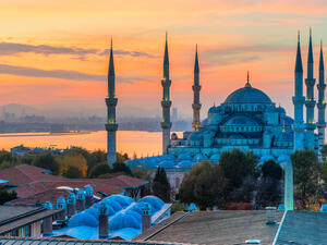 Blue Mosque (Shutterstock)	
