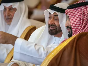  تغريداته على تويتر فيها اساءة للمكلة ولقيادتها