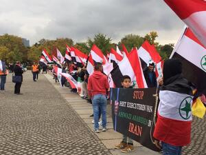 صادق آملي لاريجاني، قد هدد العمال بالمواجهة بحجة أن مظاهراتهم أصبحت "أداة بيد الأعداء"، على حد تعبيره