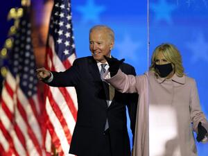  ذكر الرئيس الأمريكي خلال الاتصال أن إدارته تنوي التعاون بشكل وثيق مع إسرائيل