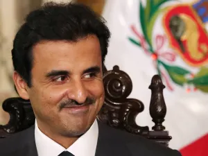 الشيخة جواهر قدمت في قصر العلم بمدينة مسقط، التعازي إلى السيدة الجليلة عهد بنت عبدالله بن حمد آل بوسعيدي