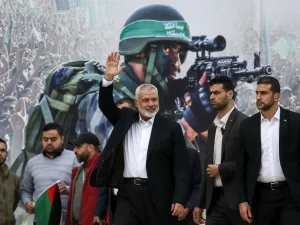 شهد هذا الملف مفاوضات غير مباشرة متقطعة بين إسرائيل وحماس بوساطة مصرية وغربية