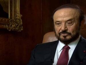 قاد رفعت الأسد الذي كان أحد الأعمدة السابقين سرايا الدفاع القوات التي أخمدت انتفاضة في مدينة حماة