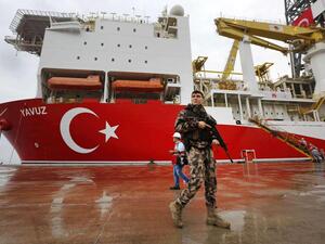 يدور خلاف بين تركيا واليونان بشأن عمليات التنقيب عن النفط والغاز