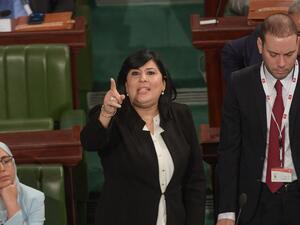 واحتاجت المعارضة التونسية في البرلمان إلى 109 أصوات لإزاحة الغنوشي 