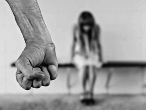  معدل مكالمات الاستغاثة على الخطوط الساخنة قفز بحوالي خمس مرات