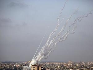 المقاومة الفلسطينية أطلقت مضاداتها الأرضية باتجاه طائرات الاحتلال 