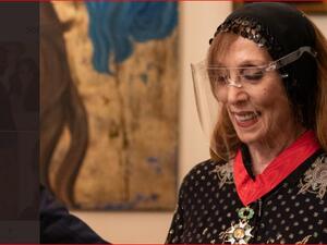 قال ماكرون  بعد لقائه بسفيرة لبنان إلى النجوم بأنها “جميلة وقوية للغاية”.