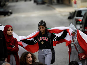  بيتهوفن الذي اختاره المهرجان عنواناً له هذه السنة، "بطل (...) قاوم كل الصعوبات" ويعتبر "افضل مثال للصمود والمثابرة"