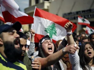  "مرحلة مراوحة بعدَ توقف الإتصالات في اليومين الماضيين بينَ الأطراف السياسية".