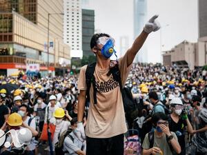 شارك نحو 1,7 مليون محتج، حسب بيانات المنظمين، في مسيرات ضخمة دعت إليها حركة الاحتجاج