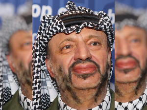 تدهورت الحالة الصحية للرئيس الفلسطيني عرفات تدهورًا سريعًا في نهاية تشرين الأول/أكتوبر 2004