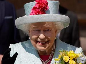 إليزابيث الثانية،