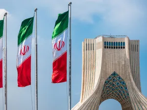 إيران 