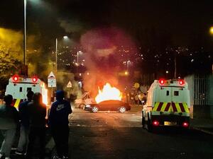 الشرطة قال إنها تتعامل مع الهجوم باعتباره "عملا إرهابيا"