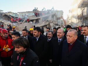 ارتفاع حصيلة ضحايا الزلزال في تركيا إلى 31 قتيلا