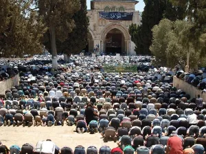 شرطة الاحتلال تمنع حافلات المصلّين من الوصول إلى المسجد الأقصى