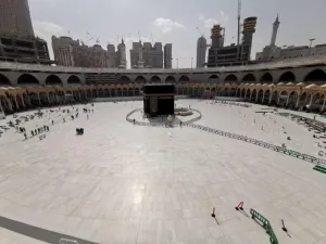 8 دول عربية تمنع اقامه صلاة عيد الأضحى